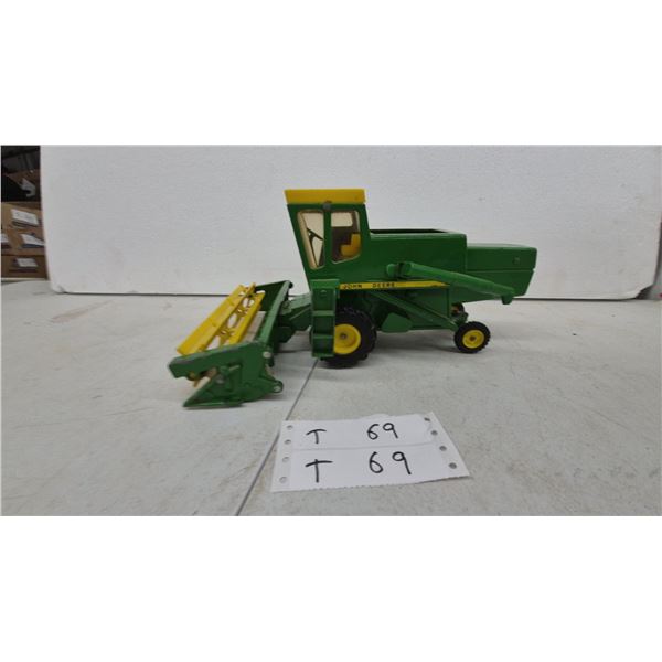 Vintage John Deere 6600 Die-Cast Toy Combine Harvester With Grain Header