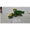 Image 1 : Vintage John Deere 6600 Die-Cast Toy Combine Harvester With Grain Header