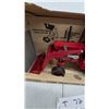 Image 3 : Ertl International Harvester 1586 Tractor with front Endloader