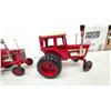 Image 10 : 1 x International Harvester 1586 V8 and 2 x 1486 Die-Cast 1/16 Scale Toy Tractors with Dual Stacks
