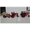 Image 9 : 1 x International Harvester 1586 V8 and 2 x 1486 Die-Cast 1/16 Scale Toy Tractors with Dual Stacks