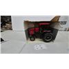 Image 1 : Ertl Case International 2594 Tractor with Cab, 1/16 Scale Die-Cast Model