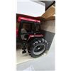 Image 4 : Ertl Case International 2594 Tractor with Cab, 1/16 Scale Die-Cast Model