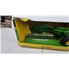 Image 4 : Ertl John Deere 348 Square Baler Die-Cast Toy