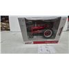 Image 3 : Ertl Prestige Collection Farmall Super M Die-Cast Tractor