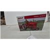 Image 6 : Ertl Prestige Collection Farmall Super M Die-Cast Tractor