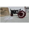 Image 5 : Farmall F-20 1/16 Scale Die-Cast Special Edition 1992 Canadian International Farm Equipment Show