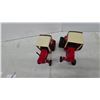 Image 10 : International Harvester Hydro 186 and 1586 Die-Cast Toy Tractors with Cabs