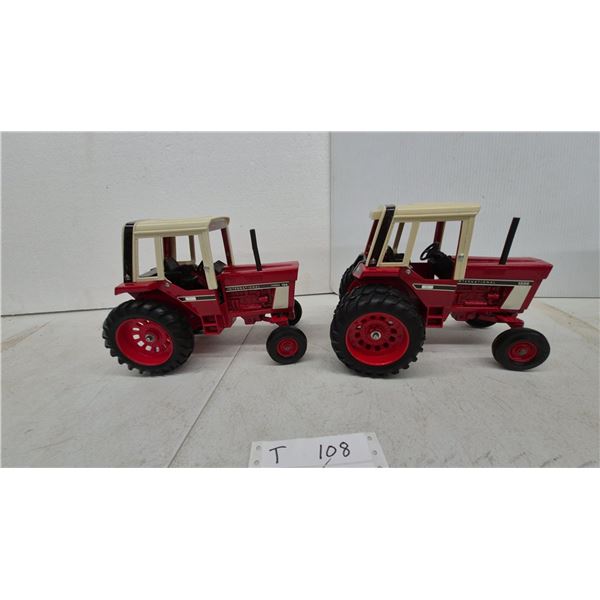 International Harvester Hydro 186 and 1586 Die-Cast Toy Tractors with Cabs