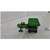 Image 5 : Ertl John Deere 4255 Die-Cast Toy Tractor with Cab, 1983-1988