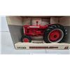 Image 2 : Ertl International 650 Diesel Die-Cast Tractor