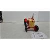 Image 3 : Case 600 Die-Cast Toy Tractor, Yellow and Red