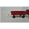 Image 6 : Massey Ferguson 175 Diesel Die-Cast Tractor with Massey Ferguson Branded metal Wagon