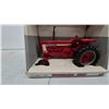 Image 2 : Ertl Farmall 806 Die-Cast Toy Tractor