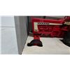 Image 3 : Ertl Farmall 806 Die-Cast Toy Tractor