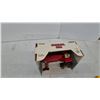Image 6 : Ertl Farmall 806 Die-Cast Toy Tractor