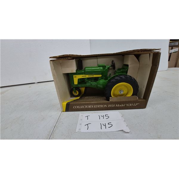 Ertl John Deere 1958 Model "630 LP" Collector's Edition 1/16 Scale Die-Cast Tractor