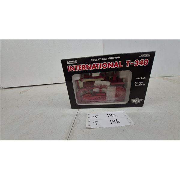 Ertl Case IH International T-340 Crawler Tractor Collector Edition 1/16 Scale Die-Cast Model