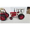 Image 3 : Ertl International Harvester 966 Hydro and 1586 Die-Cast Toy Tractors with Cabs