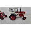 Image 6 : Ertl International Harvester 966 Hydro and 1586 Die-Cast Toy Tractors with Cabs