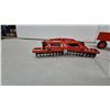 Image 12 : Ertl Case Toy Farm Implement Set: of Set of 3 Gravity Wagon, 4-Bottom Moldboard Plow and Disc