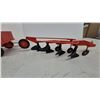 Image 2 : Ertl Case Toy Farm Implement Set: of Set of 3 Gravity Wagon, 4-Bottom Moldboard Plow and Disc