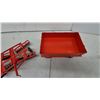 Image 6 : Ertl Case Toy Farm Implement Set: of Set of 3 Gravity Wagon, 4-Bottom Moldboard Plow and Disc