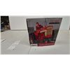 Image 9 : Ertl Prestige Collection Case IH Farmall 560 Tractor with Five-Bottom Plow, 1/16 Scale Die-Cast