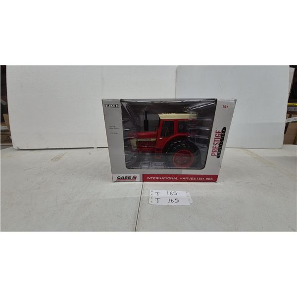 Ertl Case IH Prestige Collection International Harvester 966 Die-Cast Tractor Replica
