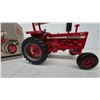Image 3 : International Harvester Farmall 1026 Hydro Plow Tractor, 1997 Summer Farm Toy Show Edition