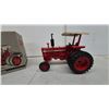 Image 5 : International Harvester Farmall 1026 Hydro Plow Tractor, 1997 Summer Farm Toy Show Edition