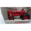 Image 2 : Ertl International Farmall 140 Tractor Die-Cast 1/16 Scale Model, No. 4754