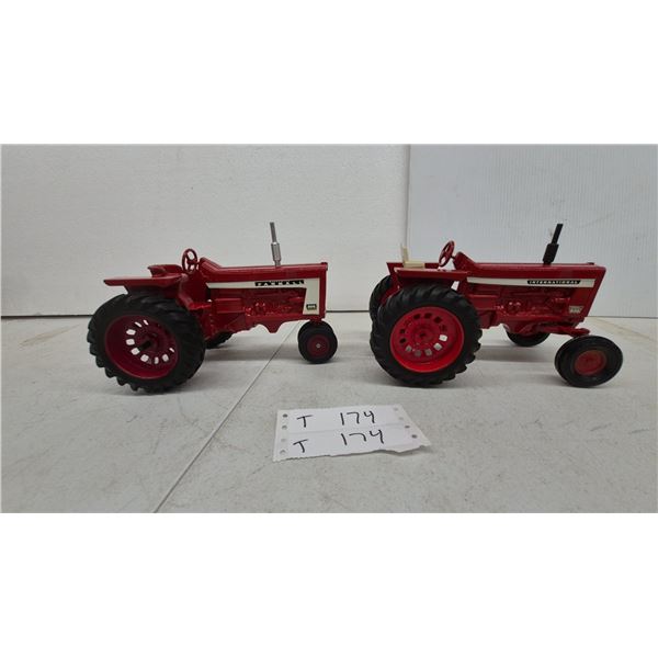 Farmall 806 and International 856 Narrow Front Die-Cast Toy Tractors