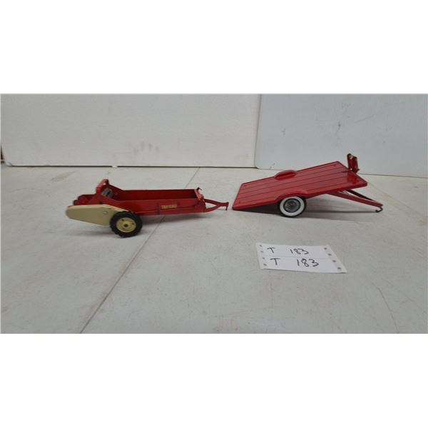 Vintage Ertl Tru-Scale Pressed Steel New Idea manure spreader and tilt deck Flatbed Trailer