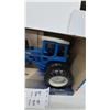 Image 4 : Scale models Ford TW-25 Die-Cast Tractor with Duals