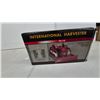 Image 6 : SpecCast Classic Series International Harvester TD-14 Crawler with Blade Die-Cast Model
