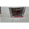 Image 1 : Ertl Prestige Collection International 1066 Die-Cast Tractor with Canopy