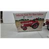 Image 10 : International 560 Demonstrator Tractor, Lafayette Farm Toy Show Edition, March 2001