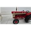 Image 3 : International 560 Demonstrator Tractor, Lafayette Farm Toy Show Edition, March 2001