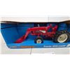 Image 2 : Ertl FarmCountry 1/16 Scale Red Die-Cast Tractor With Loader