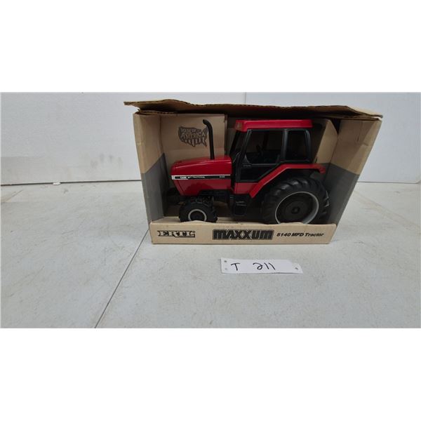 Ertl Case International Maxxum 5140 MFD Tractor Special Edition 1/16 Scale Die-Cast Model