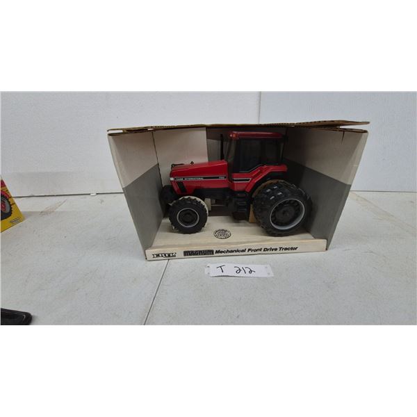 Ertl Case International Magnum 7150 Mechanical Front Drive Tractor, 1/16 Scale Die-Cast