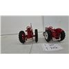 Image 7 : Farmall 560 and International 340 Utility Die-Cast Model Tractors