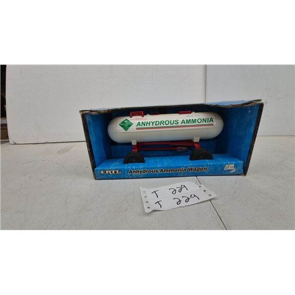 ERTL Anhydrous Ammonia Wagon 1/16 Scale Die-Cast Toy Model, Item Number 14010