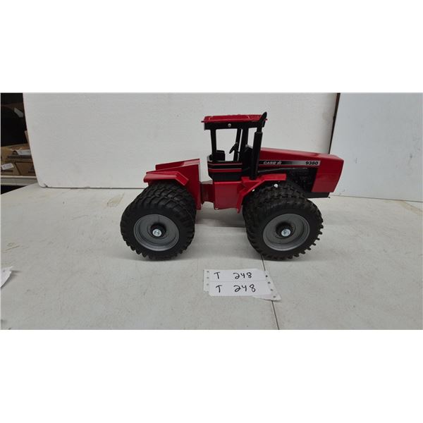 Case IH Steiger 9380 Articulated 4WD Die-Cast Toy Tractor With triples Wheels