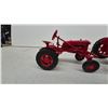Image 4 : Farmall H and Farmall Cub Die-Cast Toy Tractors