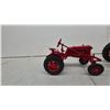 Image 7 : Farmall H and Farmall Cub Die-Cast Toy Tractors