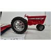 Image 2 : Tru-Scale 890 Die-Cast Tractor and Disc Harrow Toy Set