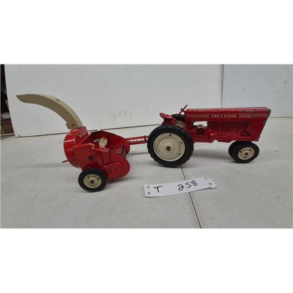 Vintage Ertl Tru-Scale International Harvester Farmall 400 Tractor and Forage Harvester Die-Cast