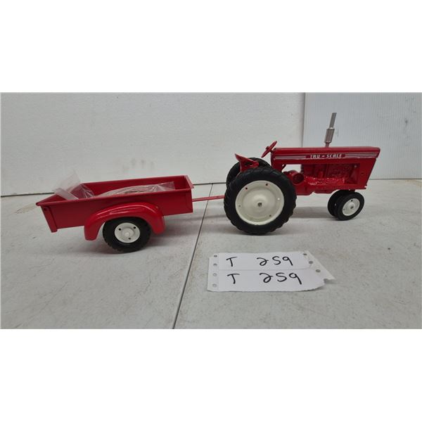 Tru-Scale International Harvester Farmall 560 Toy Die-Cast Tractor with metal Red Utility Wagon